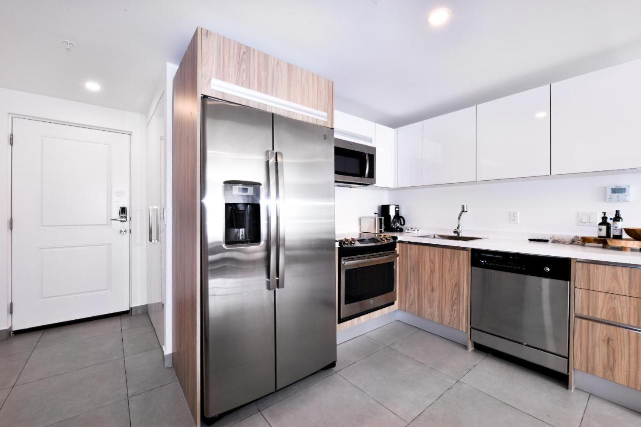 Stylish Luxury Condo, Central Location, Ocean View, Pool, Gym Oranjestad Esterno foto